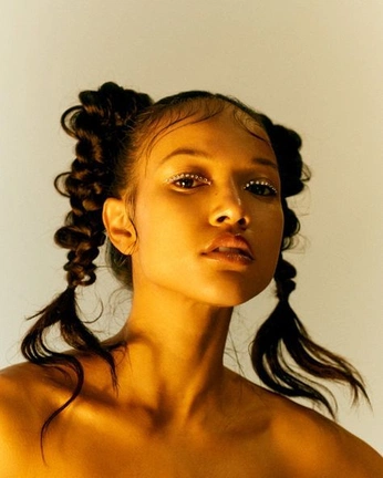 A cover of "Hair" cluster. The owner is jaquee. The cluster consists of 9 elements.