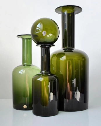 A cover of "Wentworth" cluster. The owner is riloh. The cluster consists of 38 elements.