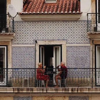 A cover of "[...]" cluster. The owner is janamedah. The cluster consists of 18 elements.