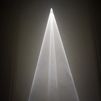 A cover of "LUCE ARTIFICIALE" cluster. The owner is edoardopatetta. The cluster consists of 4 elements.