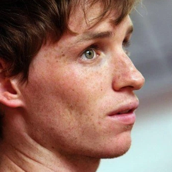 A cover of "Redmayne" cluster. The owner is knaveofspades. The cluster consists of 1811 elements.