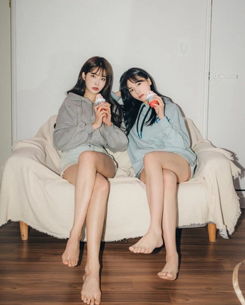 A cover of "Toe" cluster. The owner is iamgary0711. The cluster consists of 15 elements.