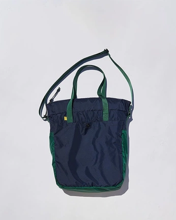 A cover of "pouch" cluster. The owner is mykeg. The cluster consists of 12 elements.