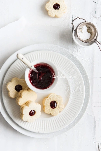 A cover of "02. in Threes" cluster. The owner is kimklassen. The cluster consists of 44 elements.