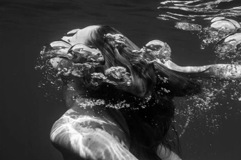 A cover of "Underwater" cluster. The owner is alter.lae. The cluster consists of 27 elements.