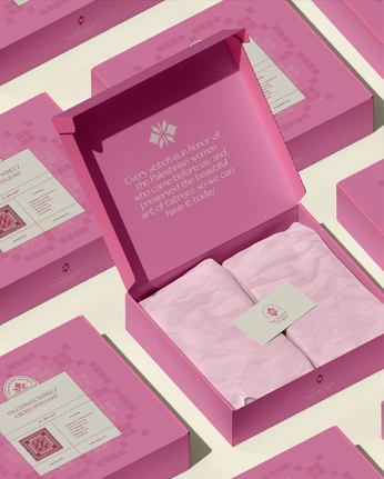 A cover of "Cleo+Coco PR BOX" cluster. The owner is mapinto. The cluster consists of 3 elements.