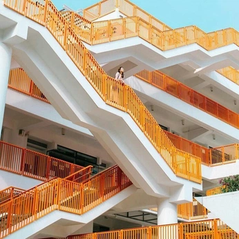 A cover of "built environment" cluster. The owner is librarifran. The cluster consists of 486 elements.