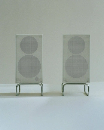 A cover of "products" cluster. The owner is chiuyin. The cluster consists of 17 elements.