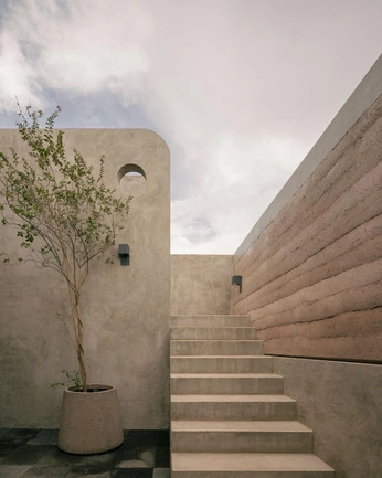 A cover of "peake’s point" cluster. The owner is briannaaguilar. The cluster consists of 7 elements.