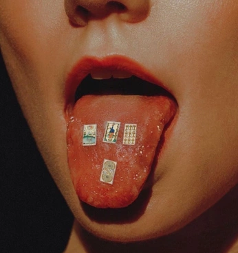 A cover of "tarot" cluster. The owner is kaljg. The cluster consists of 2 elements.