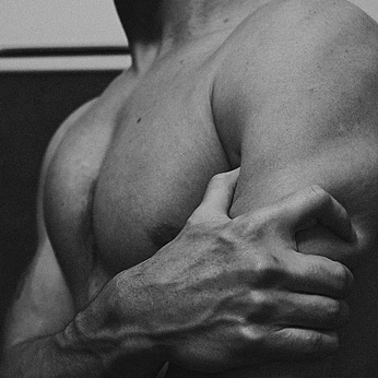 A cover of "broken boy" cluster. The owner is bloodiedbathe. The cluster description is "eren yeager core". The cluster consists of 16 elements.