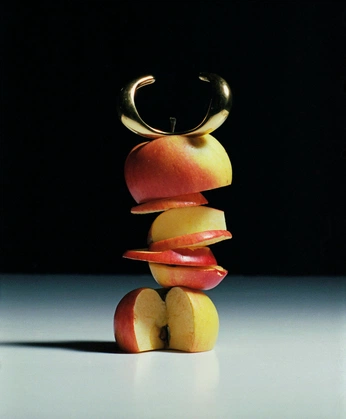 A cover of "🍏" cluster. The owner is martafgouveia. The cluster consists of 3 elements.