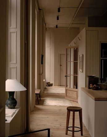 A cover of "Interior Design" cluster. The owner is avinsky. The cluster consists of 5 elements.