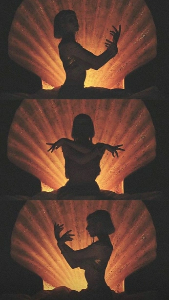 A cover of "Femininity." cluster. The owner is dianidi. The cluster consists of 86 elements.