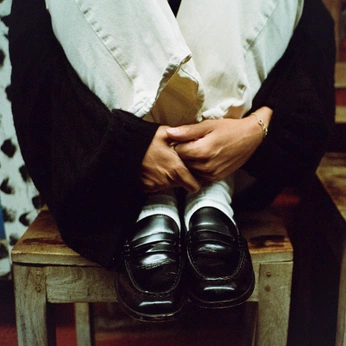 A cover of "faceless fashion shots" cluster. The owner is oreosulgenau. The cluster consists of 44 elements.