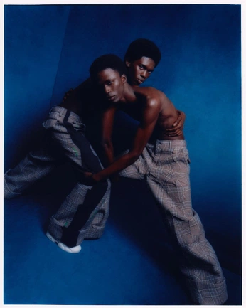 A cover of "FASHION IMAGE" cluster. The owner is rafaelmld. The cluster consists of 19 elements.