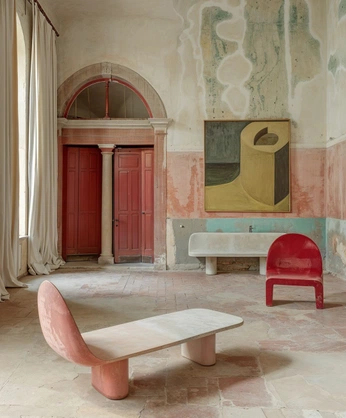 A cover of "Interior" cluster. The owner is claraxcao. The cluster consists of 1 element.