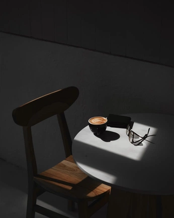 A cover of "cafe" cluster. The owner is danimesz. The cluster consists of 13 elements.