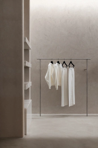 A cover of "istallations" cluster. The owner is annabe. The cluster consists of 2 elements.