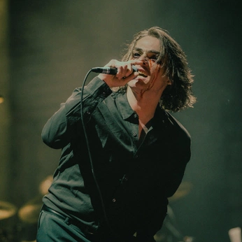 A cover of "mari" cluster. The owner is 3cheers. The cluster description is "playlist covers!". The cluster consists of 500 elements.