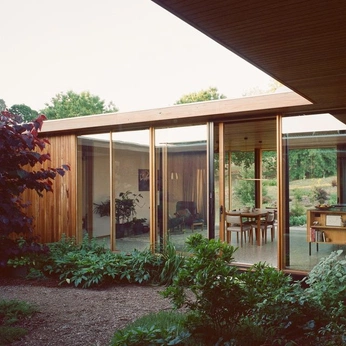 A cover of "architecture" cluster. The owner is pinkmango. The cluster consists of 16 elements.