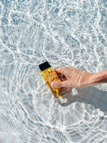 A cover of "DIOR Summer" cluster. The owner is syringa. The cluster consists of 17 elements.