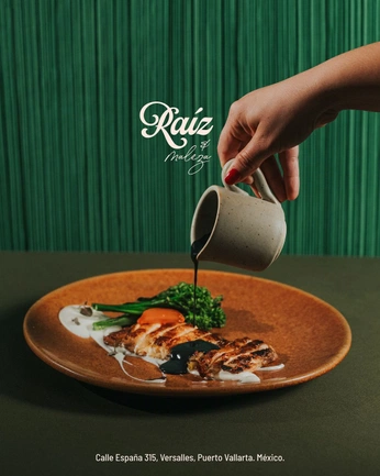 A cover of "TNT_Batliwala" cluster. The owner is missedkoul. The cluster consists of 9 elements.