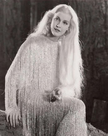 A cover of "clothescostumescharacter" cluster. The owner is arangutan. The cluster consists of 1 element.