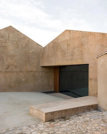 A cover of "Architecture" cluster. The owner is astridmora. The cluster consists of 7 elements.