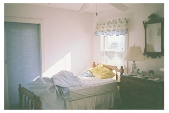 A cover of "bedroom" cluster. The owner is bellamaking. The cluster consists of 1 element.