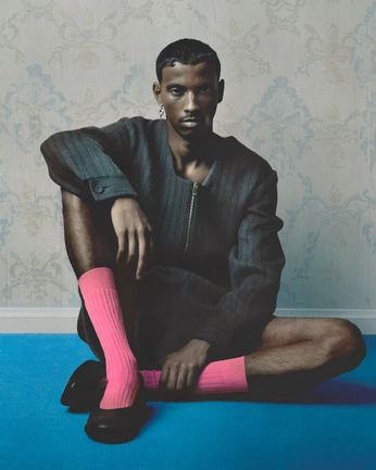 A cover of "coolorfool" cluster. The owner is manonb. The cluster consists of 84 elements.