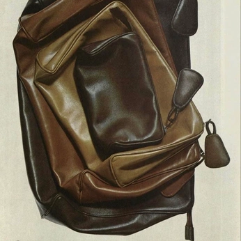 A cover of "bag dreams" cluster. The owner is thefittingroom. The cluster consists of 33 elements.