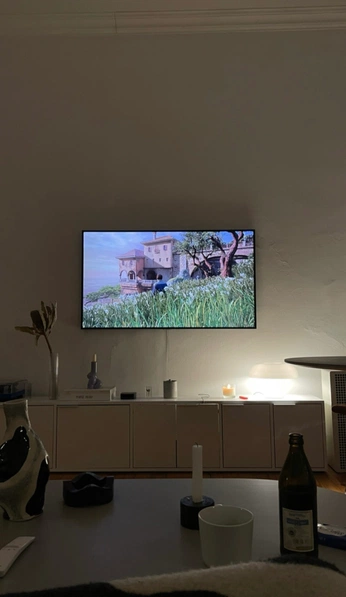 A cover of "int" cluster. The owner is criisti. The cluster consists of 9 elements.