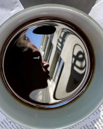 A cover of "poses" cluster. The owner is elisagallina. The cluster consists of 1 element.