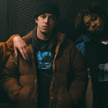 A cover of "crew" cluster. The owner is mikehil. The cluster consists of 18 elements.