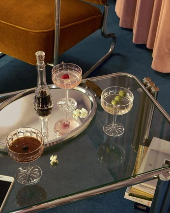 A cover of "vin" cluster. The owner is leaurynne. The cluster consists of 14 elements.