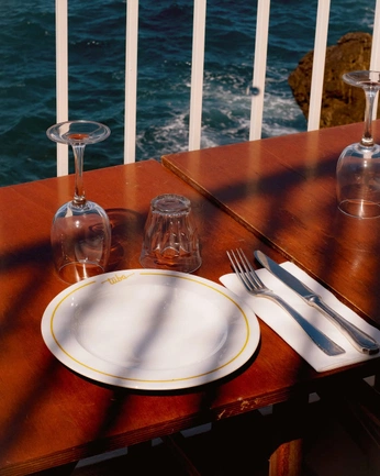 A cover of "Atlantic Wine Bar" cluster. The owner is lolamarr. The cluster consists of 15 elements.