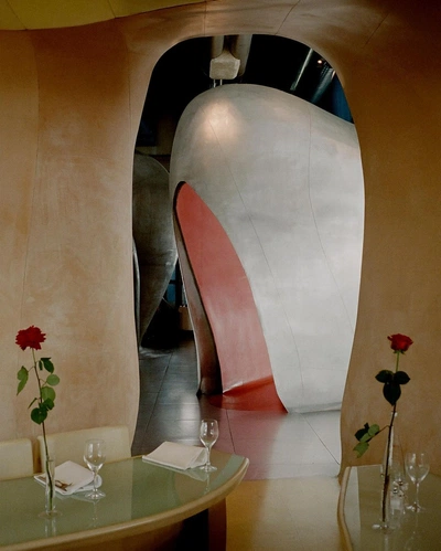 An Instagram carousel post added by olium on Dec 11, 2023. The author is @seandavidson.