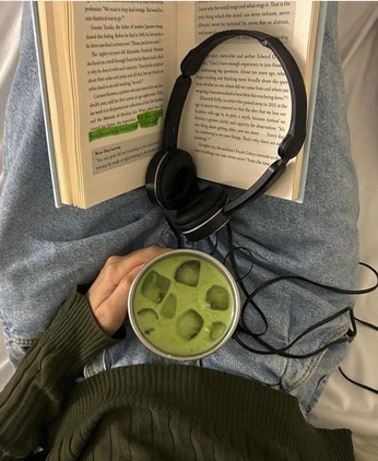 A cover of "student residence brand" cluster. The owner is robznow. The cluster consists of 4 elements.