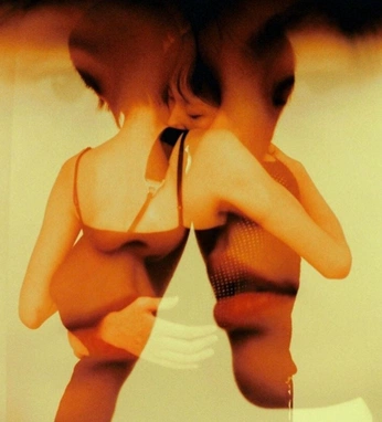 A cover of "2025" cluster. The owner is samiseiff. The cluster consists of 7 elements.