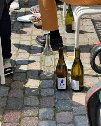 A cover of "gróa 27.03" cluster. The owner is adelebaughan. The cluster consists of 33 elements.