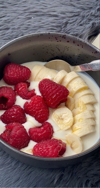 A cover of "Breakfast" cluster. The owner is percinski. The cluster consists of 22 elements.