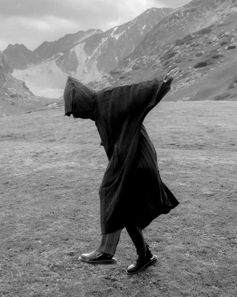 A cover of "Editorials" cluster. The owner is adriancastillo. The cluster consists of 33 elements.