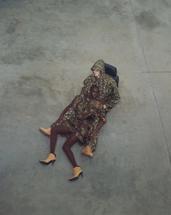 A cover of "Camo" cluster. The owner is jaybel. The cluster consists of 5 elements.