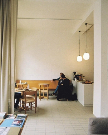 A cover of "corners project" cluster. The owner is maellepingwin. The cluster consists of 18 elements.