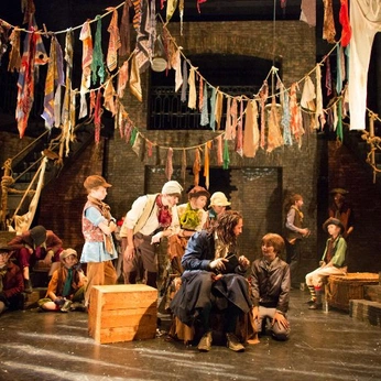 A cover of "production design<3" cluster. The owner is meicisa. The cluster description is "films, musicals, commercials, we keep it running!". The cluster consists of 82 elements.