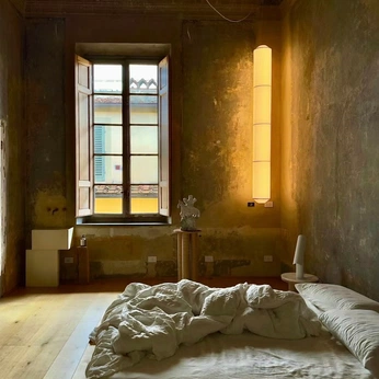 A cover of "Renaissance" cluster. The owner is craigslisthorse. The cluster consists of 26 elements.