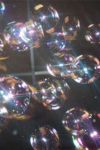 A cover of "DeReunie" cluster. The owner is illie. The cluster consists of 43 elements.