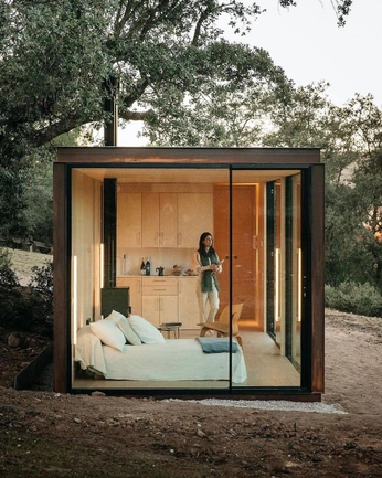 A cover of "homes" cluster. The owner is tommmmo. The cluster consists of 11 elements.