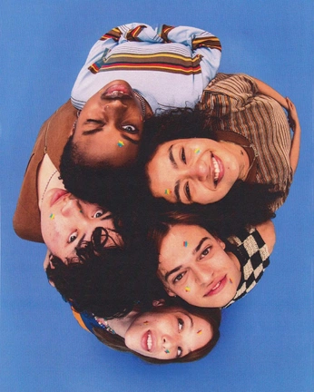 A cover of "Photoshoot" cluster. The owner is izzy5000. The cluster consists of 1 element.